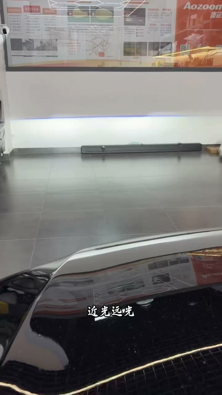 年检灯光整改：奔驰 E300 对墙检查光型