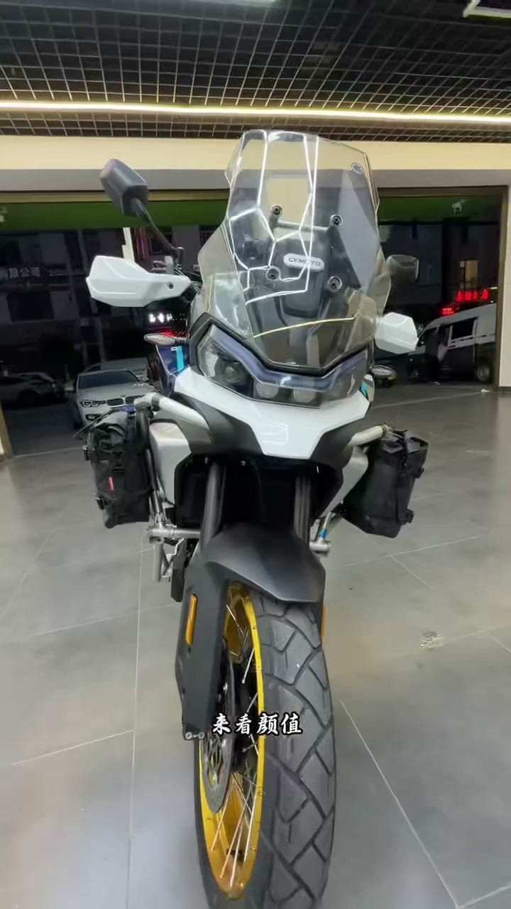 春风 700MT 装车点亮