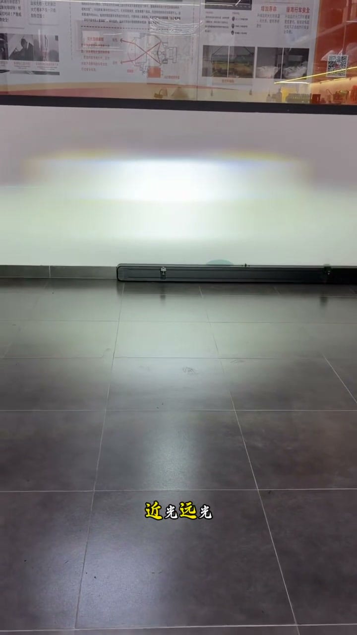 350 大踏板摩托 对墙检查光型